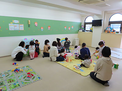 にこにこ広場